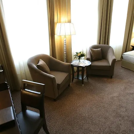 Hotel Grand Palace 4*