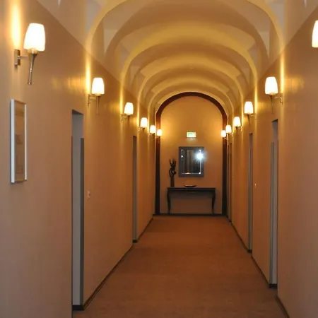 Grand Palace Hotel